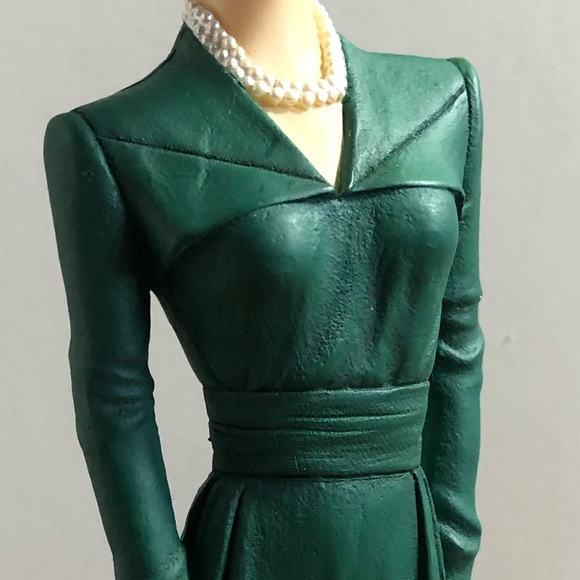 The Latest Thing, Fabulous Folds 1940 - Picture 2 of 12